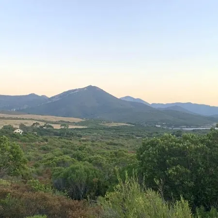 Villa De 3 Chambres A Calvi Avec Magnifique Vue Sur La Mer Piscine Privee Jardin Clos Galeria (Corsica)